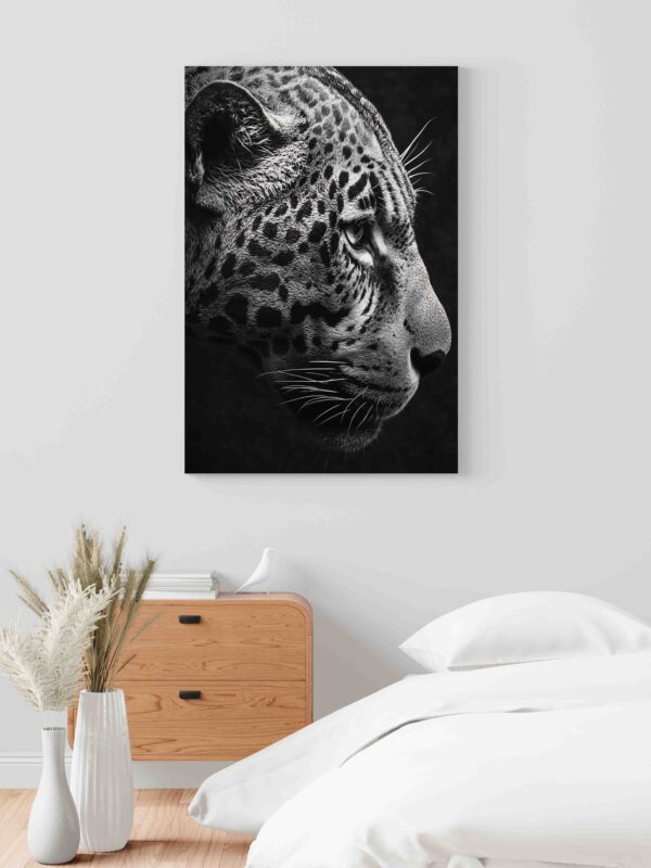 Obraz Černobílá hlava jaguára na černém pozadí - Obraz na plátně - Image 2