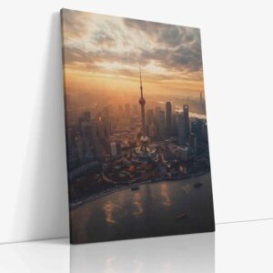 Oriental Pearl Tower při východu slunce, zlaté panorama Šanghaje